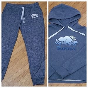 Roots bundle size medium hoodie and joggers